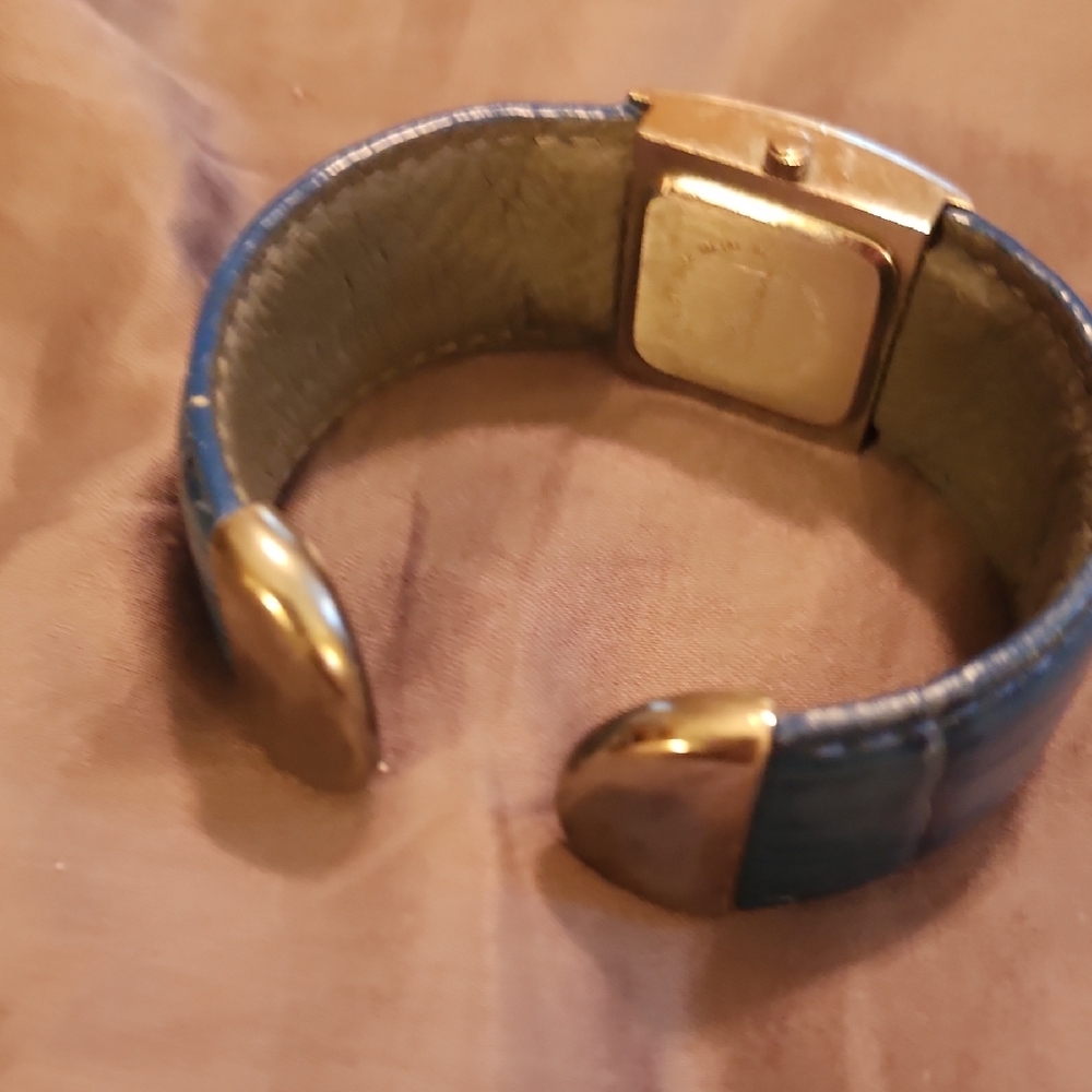 Vernier Women's Blue Leather Strap Watch - Picture 4 of 5